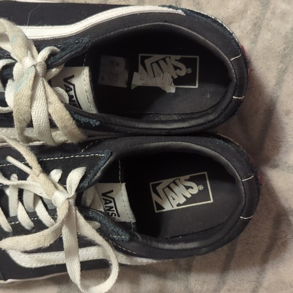 Vans Old Skool low-top sneakers in black canvas and suede with a white side stri - Picture 6 of 8